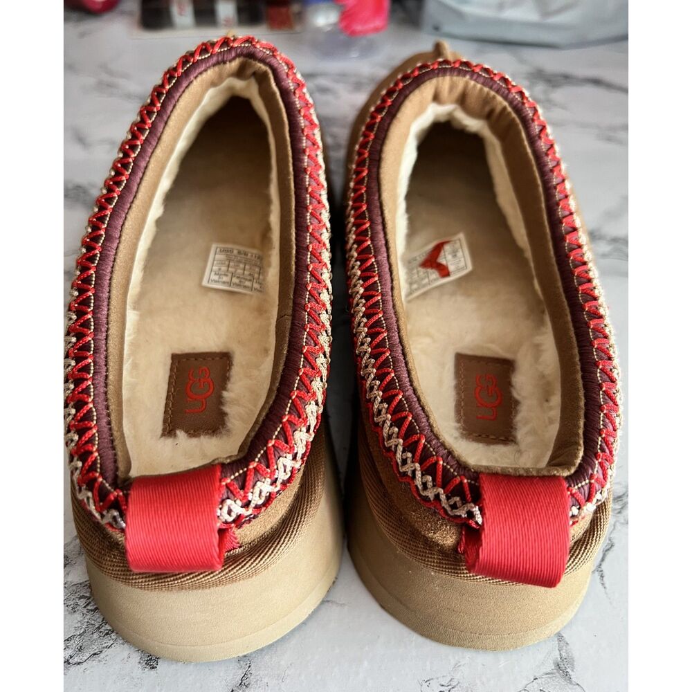 NWOB - UGG Tazz Platform Slippers Women’s 9 Chestnut Brown Suede Shearling Lined - Picture 3 of 5